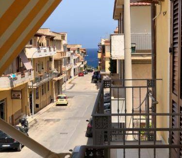 Trappeto Apartment | 100 m² Apartment ∙ 2 bedrooms ∙ 4 guests
