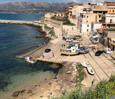 Trappeto Apartment | 100 m² Apartment ∙ 2 bedrooms ∙ 4 guests