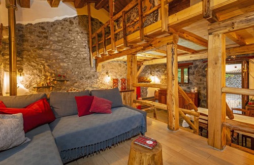 Linguaglossa Ski Chalet | 100 m² Chalet ∙ 1 bedroom ∙ 6 guests