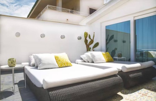 Trappeto House | 100 m² House ∙ 3 bedrooms ∙ 8 guests