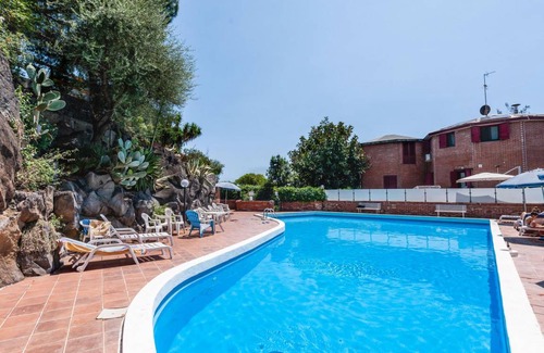 Aci Castello House | 100 m² House ∙ 3 bedrooms ∙ 6 guests