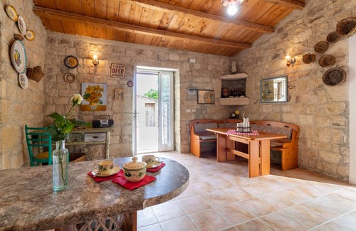 Campanella-Gianforma House | 100 m² House ∙ 2 bedrooms ∙ 4 guests
