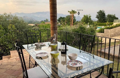 Calatabiano House | 100 m² House ∙ 2 bedrooms ∙ 4 guests