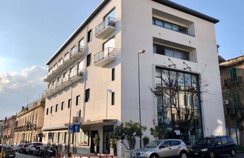 Messina Apartment | 100 m² Serviced apartment ∙ 127 guests