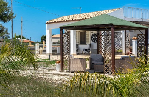 Syracuse Villa | 100 m² Villa ∙ 2 bedrooms ∙ 5 guests