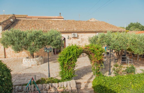 Ragusa House | 1000 m² House ∙ 6 bedrooms ∙ 16 guests