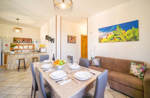 Altavilla Milicia House | 110 m² House ∙ 4 bedrooms ∙ 10 guests