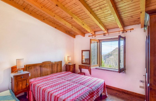 San Marco d'Alunzio House | 110 m² House ∙ 3 bedrooms ∙ 8 guests