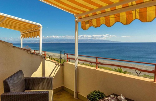 Nizza di Sicilia Apartment | 113 m² Apartment ∙ 2 bedrooms ∙ 5 guests