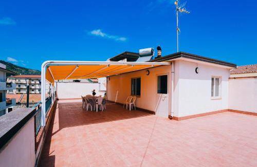 Oliveri Apartment | 120 m² Apartment ∙ 3 bedrooms ∙ 5 guests