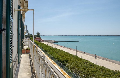 Ortigia Apartment | 120 m² Apartment ∙ 3 bedrooms ∙ 8 guests