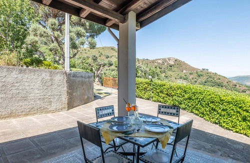 Librizzi House | 120 m² House ∙ 3 bedrooms ∙ 6 guests