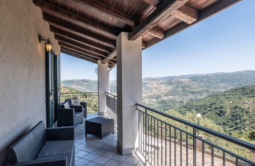 Librizzi House | 120 m² House ∙ 3 bedrooms ∙ 6 guests