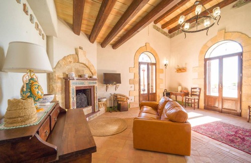 Menfi House | 120 m² House ∙ 4 bedrooms ∙ 8 guests