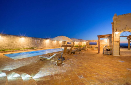 Menfi House | 120 m² House ∙ 4 bedrooms ∙ 8 guests