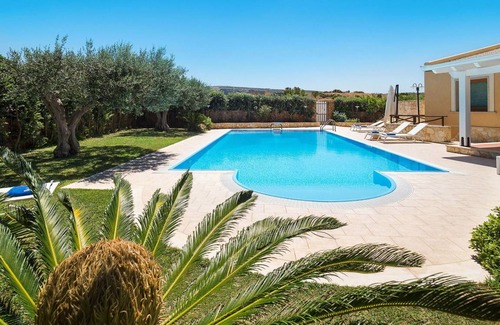 Custonaci Villa | 120 m² Villa ∙ 3 bedrooms ∙ 6 guests