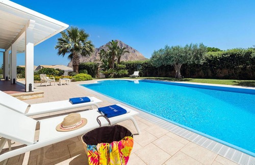 Custonaci Villa | 120 m² Villa ∙ 3 bedrooms ∙ 6 guests