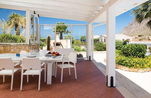 Custonaci Villa | 120 m² Villa ∙ 3 bedrooms ∙ 6 guests