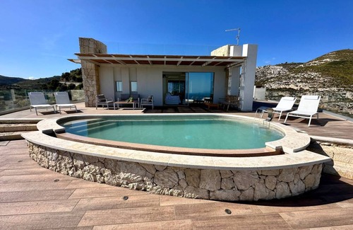 Avola Villa | 120 m² Villa ∙ 3 bedrooms ∙ 6 guests