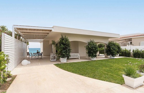 Noto Marina Villa | 120 m² Villa ∙ 3 bedrooms ∙ 6 guests