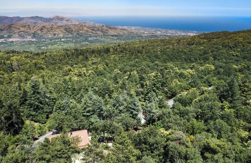 Linguaglossa Villa | 120 m² Villa ∙ 3 bedrooms ∙ 6 guests