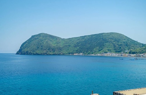 Canneto Villa | 126 m² Villa ∙ 2 bedrooms ∙ 6 guests