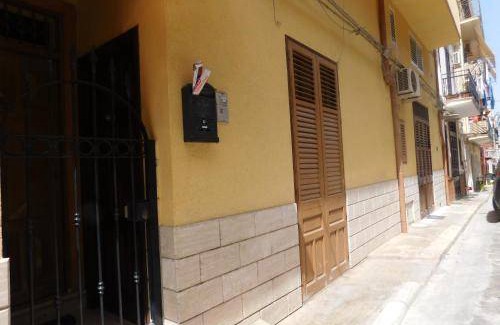Partinico Apartment | 130 m² Apartment ∙ 2 bedrooms ∙ 4 guests