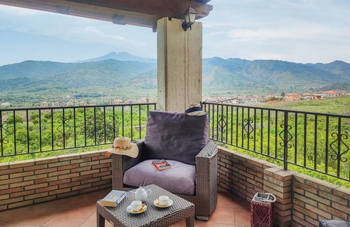 Gaggi House | 130 m² House ∙ 3 bedrooms ∙ 6 guests