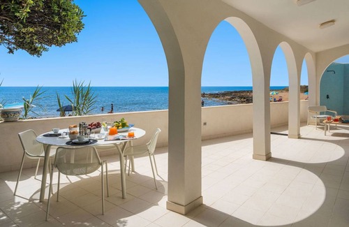 Noto Villa | 130 m² Villa ∙ 3 bedrooms ∙ 6 guests