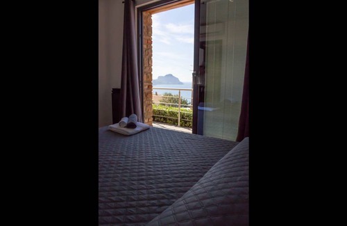 Sant'Ambrogio Villa | 130 m² Villa ∙ 3 bedrooms ∙ 6 guests