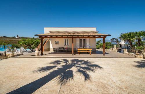 Alcamo Marina Villa | 140 m² Villa ∙ 3 bedrooms ∙ 6 guests