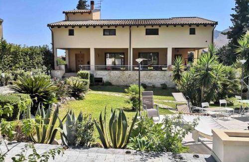 Monreale Villa | 145 m² Villa ∙ 3 bedrooms ∙ 7 guests