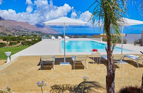 Castellammare del Golfo Villa | 150 m² Villa ∙ 3 bedrooms ∙ 6 guests