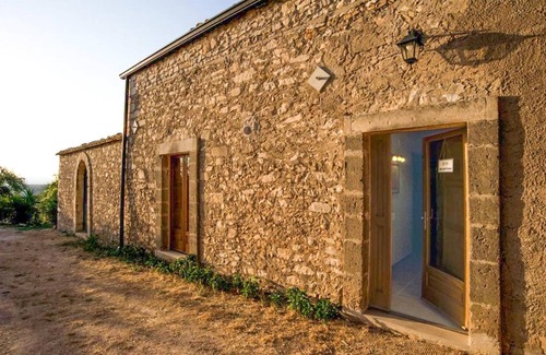 Chiaramonte Gulfi House | 150 m² House ∙ 4 bedrooms ∙ 10 guests