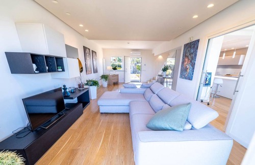 Aci Catena House | 150 m² House ∙ 3 bedrooms ∙ 6 guests