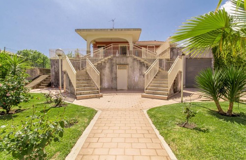 Zafferana Etnea Villa | 150 m² Villa ∙ 3 bedrooms ∙ 6 guests