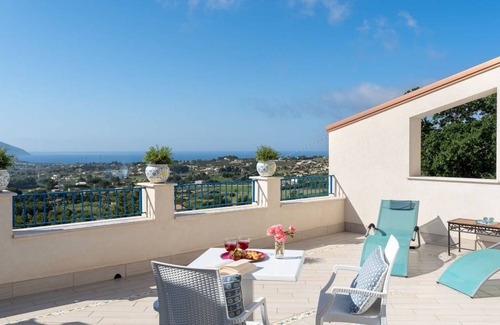Castellammare del Golfo Villa | 160 m² Villa ∙ 3 bedrooms ∙ 8 guests