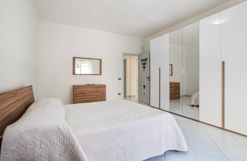 Casteldaccia Apartment | 160 m² Apartment ∙ 3 bedrooms ∙ 8 guests