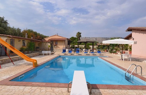 Solarino House | 160 m² House ∙ 3 bedrooms ∙ 6 guests