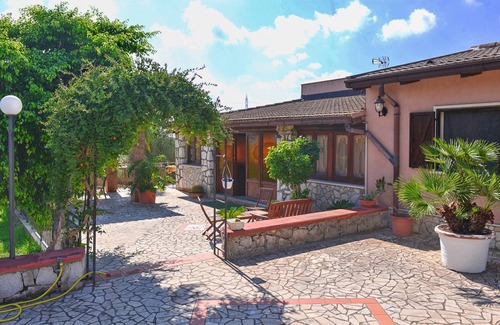 Solarino House | 160 m² House ∙ 3 bedrooms ∙ 6 guests