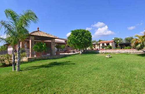 Solarino House | 160 m² House ∙ 3 bedrooms ∙ 6 guests