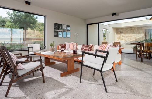 Avola Villa | 160 m² Villa ∙ 4 bedrooms ∙ 8 guests