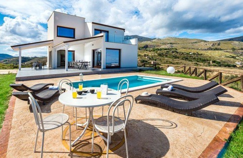 Scopello House | 170 m² House ∙ 4 bedrooms ∙ 8 guests