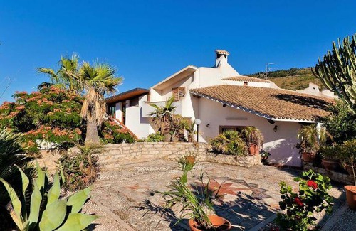 Sant'Andrea Bonagia House | 175 m² House ∙ 6 bedrooms ∙ 12 guests