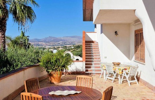 Sant'Andrea Bonagia House | 175 m² House ∙ 6 bedrooms ∙ 12 guests