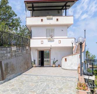 Naso Villa | 175 m² Villa ∙ 4 bedrooms ∙ 8 guests