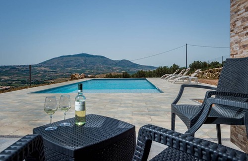 Castellammare del Golfo Villa | 180 m² Villa ∙ 3 bedrooms ∙ 8 guests