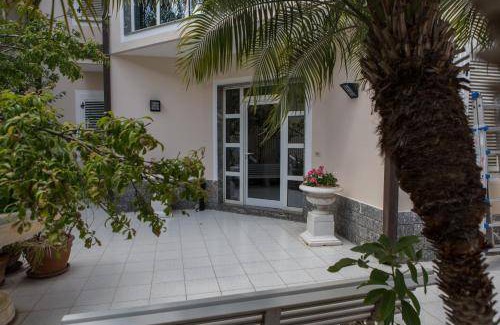 Floridia Apartment | 180 m² Apartment ∙ 3 bedrooms ∙ 6 guests
