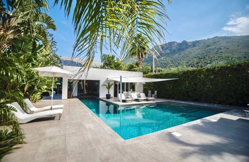 Terrasini Villa | 180 m² Villa ∙ 2 bedrooms ∙ 4 guests
