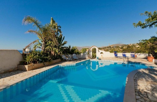 Valderice Villa | 180 m² Villa ∙ 6 bedrooms ∙ 12 guests